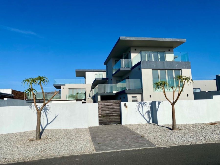 7 Bedroom Property for Sale in Gansbaai Central Western Cape